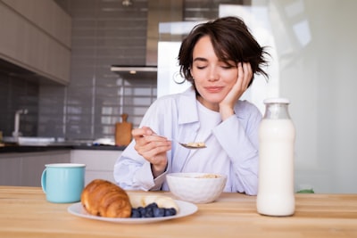 Calcium Deficiency Symptoms: 15 Warning Signs