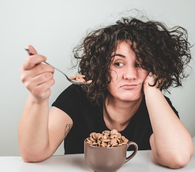 Iron Deficiency Symptoms: 20 Signs & Who's at Risk