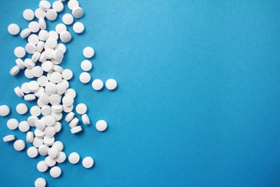 Magnesium vs Glycine for Sleep: Which Is Better and Should You Stack Them?